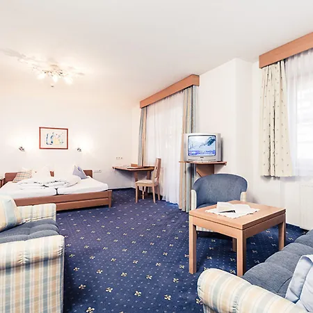 Andre Arnold - Boutique 招待所