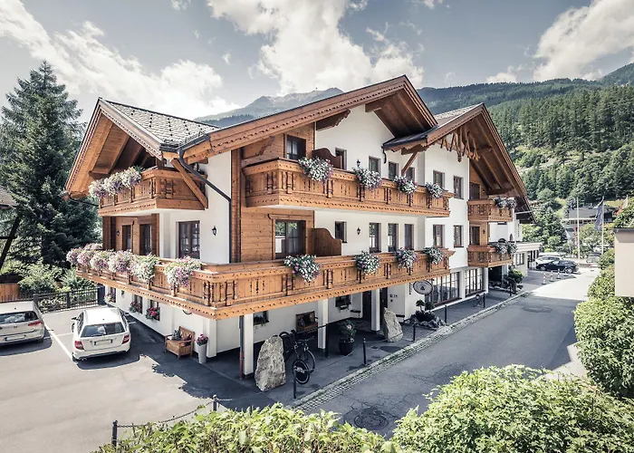 Andre Arnold - Boutique Affittacamere 3*